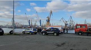 Descoperire macabră în portul Constanța. Cadavrul unui bărbat a fost găsit în apă