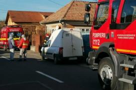 Doi bărbaţi din Cluj, găsiţi inconştienţi în casă. O persoană a murit. Nu este exclusă o intoxicare cu gaze arse