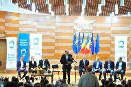 PMP a decis continuarea discuţiilor cu PNL privind fuziunea