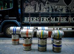 Britanicii riscă să rămână fără băuturi alcoolice de Crăciun din lipsă de şoferi de camion