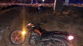 Doi frați au murit pe loc, după ce motocicleta pe care se aflau a intrat într-o placă de beton, în Moldova