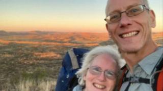 Un tată a doi copii a fost ucis de un rechin