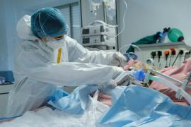 Singurul județ din țară rămas în scenariul roșu. 1.121 pacienți sunt internați la ATI, doar 108 sunt vaccinați