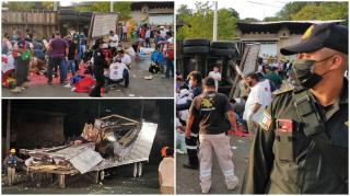 Cel puțin 53 de oameni au murit şi alte zeci au fost răniţi, după ce un camion cu migranţi s-a răsturnat