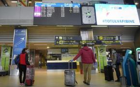 A fost scandal în aeroportul Otopeni. Mai mulţi oameni care s-au întors în România au avut "un comportament recalcitrant": au fost nemulţumiţi de noile restricţii