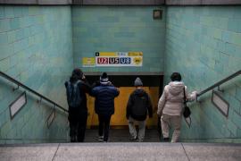 Nemţii duc legea certificatului verde la extrem: oamenii străzii nu se vor mai putea adăposti la metrou dacă nu prezintă documentul