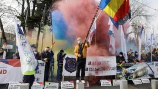 Polițiștii au început protestele: "Ne-a ajuns cuțitul la os. Nu mai acceptăm să rămânem fraierii sistemului bugetar"