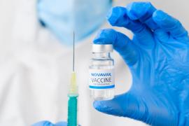 Al cincilea vaccin autorizat în UE pentru a preveni COVID-19. De ce este diferit vaccinul Nuvaxovid și cum funcționează