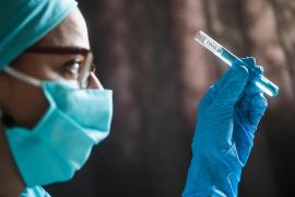 Varianta Omicron, responsabilă pentru mai mult de 73% din noile cazuri din SUA