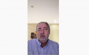 Un bărbat condamnat la închisoare pe viață pentru crime comise acum 30 de ani a fost prins după ce a naufragiat în Oceanul Pacific