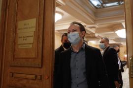 Florin Cîţu, întrebat de ce este foarte frig în Parlament: Stăm fresh. Încercaţi să vorbiţi cu experţii şi cu primarul Bucureştiului