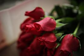 Femeia a avut nevoie de spitalizare zece zile, după ce pachetul a explodat