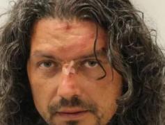 Românul a înjunghiat-o pe poliţista engleză într-un incident izbucnit în august anul trecut