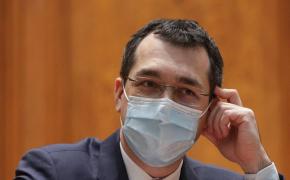 Atacuri dure la dezbaterea moțiunii de cenzură împotriva ministrului Sănătății. Miercuri are loc votul