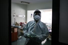 Un bărbat din Botoşani infectat cu Covid a murit după o supradoză cu paracetamol. Bătrânul se trata acasă