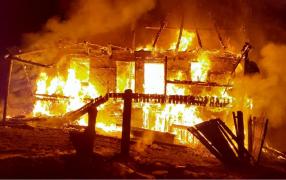 Vecinii bătrânei au alertat forţele de ordine