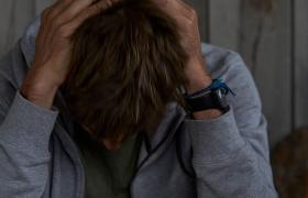 Un bărbat din Iaşi s-a sinucis Live pe Facebook, după ce şi-a dat fiica spre adopţie