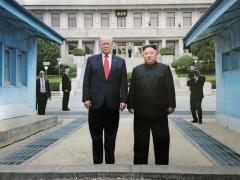 Donald Trump şi Kim Jong-un