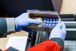 Încă 163.800 de doze de vaccin Pfizer BioNTech ajung în România în 24 de ore