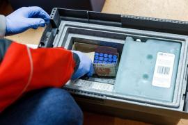 A opta tranșă de vaccin Pfizer, 163.800 de doze, nu mai ajunge azi în România. Cîțu: Am vorbit cu MApN dacă avem noi posibilitatea să le aducem