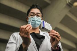 Reuters: UE ia în considerare introducerea serului Sputnik V în arsenalul de vaccinuri