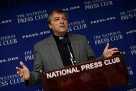 Mai mulţi preoţi sfidează Vaticanul și promit să binecuvânteze căsătoriile între cuplurile de același sex, în ciuda ordinelor Bisericii Catolice