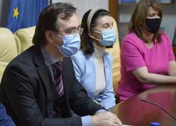 Prefectul Capitalei: "Dacă ajungem la o rată peste 6 la mie, nu se vor mai putea face cursuri şi e posibil să fie luată măsura carantinării zonale"