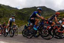 Cicliştii se întrec în etapa regină a Turului Sibiului, care conţine şi căţărarea pe Transfăgărăşan