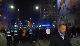 Proteste anti-restricții, ziua 3. 2.000 de oameni au protestat în Capitală. Câteva sute au ieşit şi în marile oraşe
