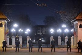 Bărbat, reținut pentru un mesaj postat pe Facebook: „Noi diseară nu plecăm acasă până nu mutilăm un jandarm în masă”