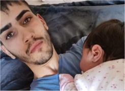 Bogdan alături de fiica sa de 3 luni