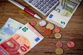 Cum vrea UE să elimine diferențele de salarii între bărbați și femei