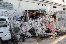 Cel puțin 20 de morţi şi 30 de răniţi, după explozia unei maşini capcană, lângă un restaurant din capitala Somaliei