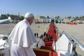 Papa Francisc a încheiat vizita istorică în Irak, unde a predicat pacea