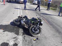 O tânără motociclistă din Ilfov a murit la Valea Sării, după impactul cu un TIR