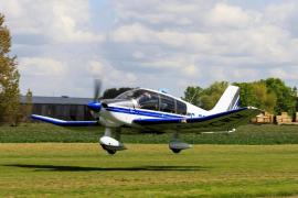 Patru morţi, după ce un avion s-a prăbuşit lângă Paris