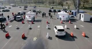 Peste 1.200 de persoane au fost vaccinate în două zile la centrul drive-thru din Deva