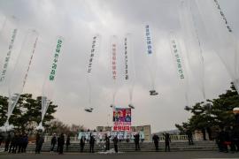 Baloanele trimise de activiștii din Coreea de Sud, prin DMZ, în Nord