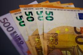 Florin Cîţu, premierul României, este încântat de cifrele oferite de Fondul Monetar Internaţional în legătură cu economia ţării noastre