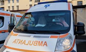 O asistentă de pe ambulanță a uitat să ia degetul amputat al unui bărbat din Neamț transferat pentru operație la Iași