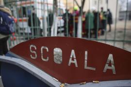 Elevii şi părinţii cer mai multe zile de şcoală şi vacanţe mai scurte. Anul şcolar viitor ar putea începe la 1 septembrie