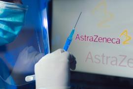Franța a pregătit o alternativă pentru persoanele sub 55 de ani, care s-au vaccinat cu prima doză de AstraZeneca