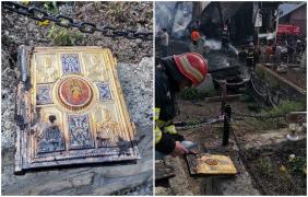 Evanghelia găsită intactă în biserica din Topești, care s-a făcut scrum în Vinerea Mare