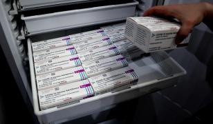 UE se judecă cu AstraZeneca pentru încă 90 de milioane de doze de vaccin, livrabile până în iulie