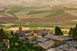 Peisaj dintr-un orășel italian