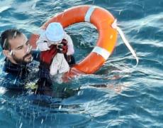 Povestea scafandrului care a salvat în ultima clipă un bebeluș din apă: ”Era înghețat, nu mișca nu știam dacă e viu sau mort”