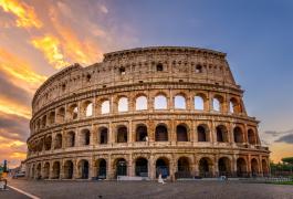 Colosseum-ul din Roma