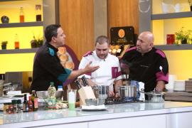 Chef Dumitrescu intră cu un om în minus în a doua confruntare din sezonul 9 al show-ului "Chefi la cuţite"