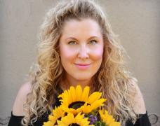 Autoarea romanelor de succes Dawson's Creek și Wasteland s-a sinucis după o lungă bătălie cu Covid-19