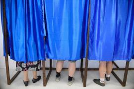 Bărbat de 70 de ani, amendat după ce a fotografiat buletinul de vot